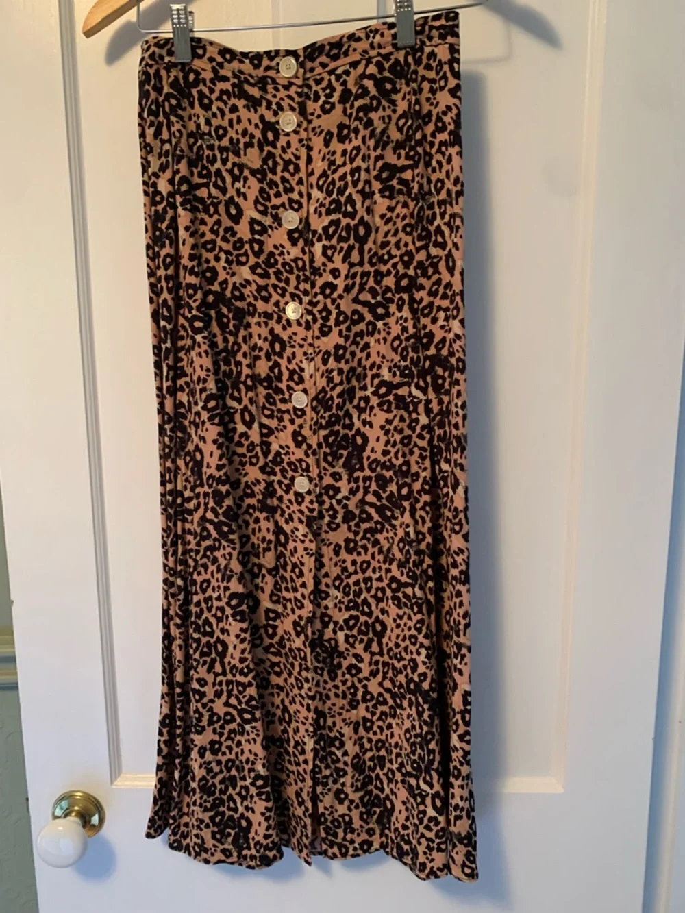 Aritzia Leopard Print Midi Skirt - Beige & Black - Picture 3 of 3